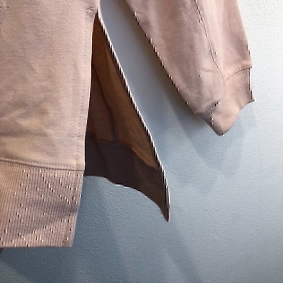 NEW NWT WILDFOX Statement Sweatshirt Solid Pink Cocktails Alcohol Crewneck Small - Picture 9 of 12